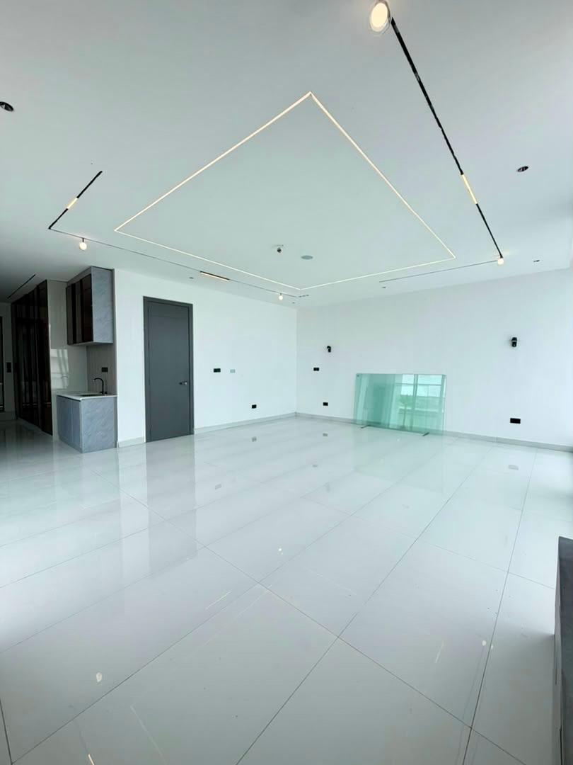 Now Available | Exquisite 5-Bedroom Detached Home +Bq, Swimming pool, cinema and gym photo 12