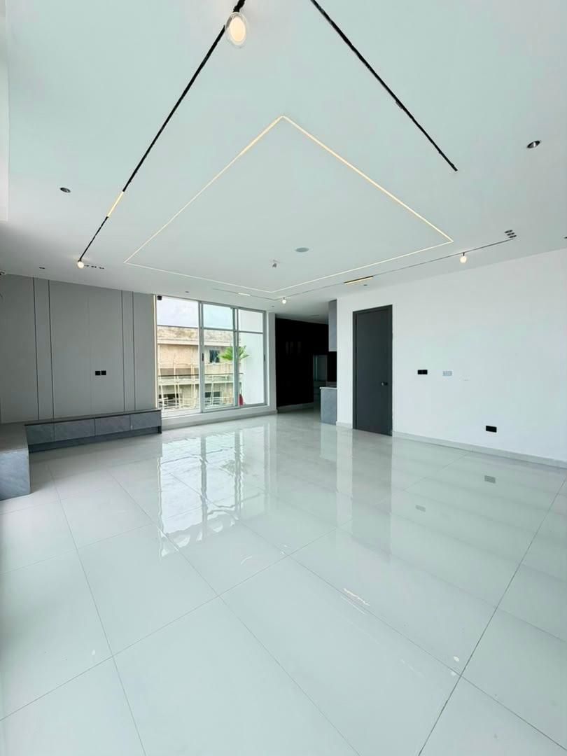 Now Available | Exquisite 5-Bedroom Detached Home +Bq, Swimming pool, cinema and gym photo 13