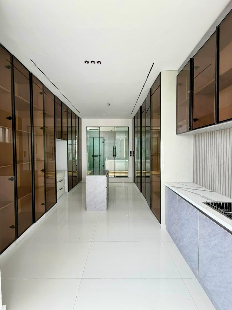 Now Available | Exquisite 5-Bedroom Detached Home +Bq, Swimming pool, cinema and gym photo 15