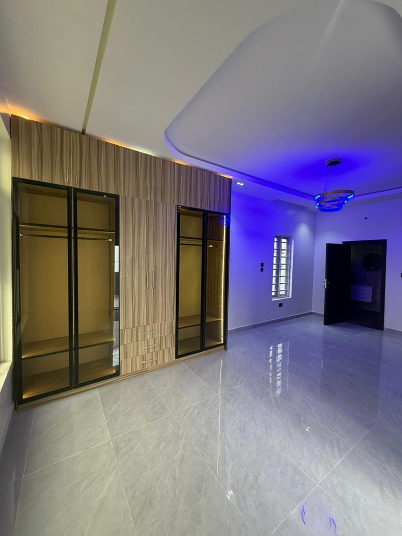 TASTEFULLY FINISHED FULLY DETACHED DUPLEX WITH BQ photo 10