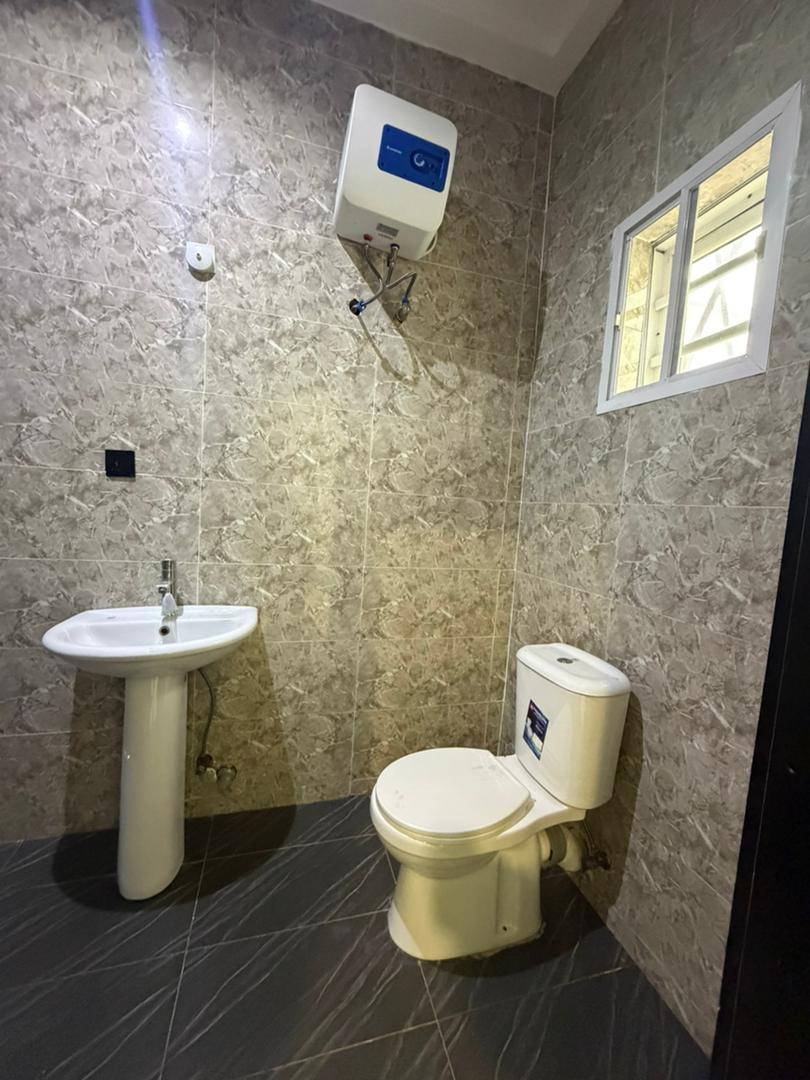 TASTEFULLY FINISHED FULLY DETACHED DUPLEX WITH BQ photo 11