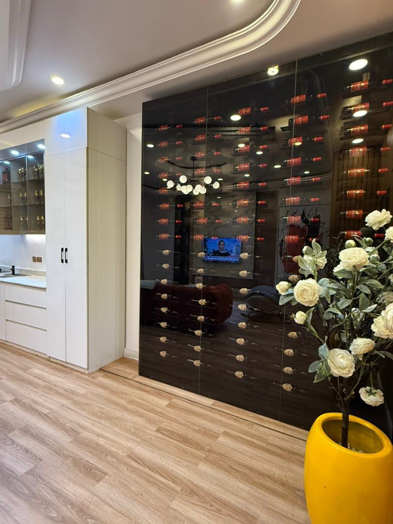 Treat yourself to a relaxing and heartfelt experience in our luxury 1 Bedroom Shortlet Apartment. photo 6