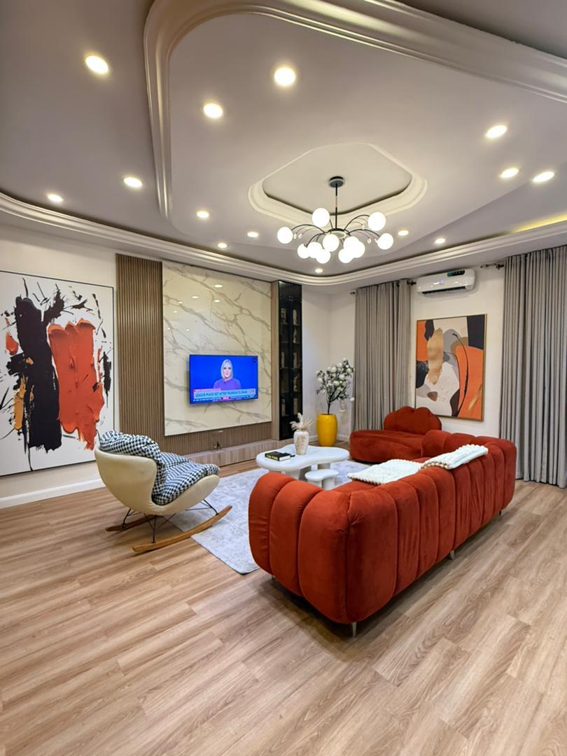 Treat yourself to a relaxing and heartfelt experience in our luxury 1 Bedroom Shortlet Apartment. photo 5