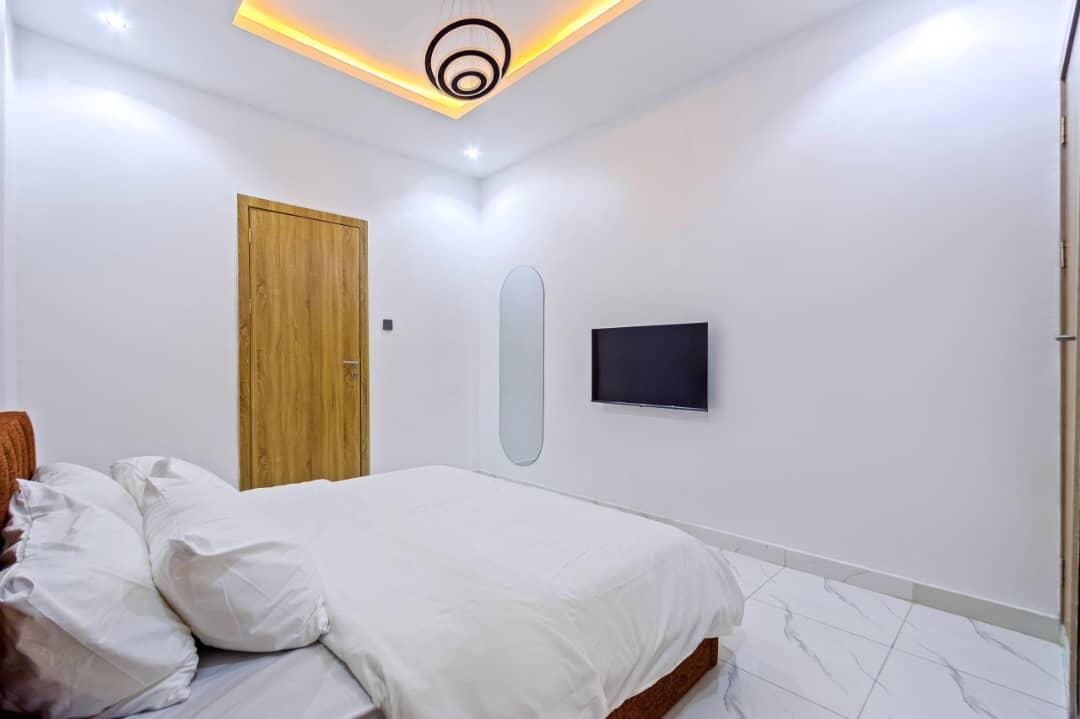 Experience maximum comfort in our modern 1/2 bedroom city view apartment with a PS5, swimming pool, gym and 2 spacious balconies photo 14