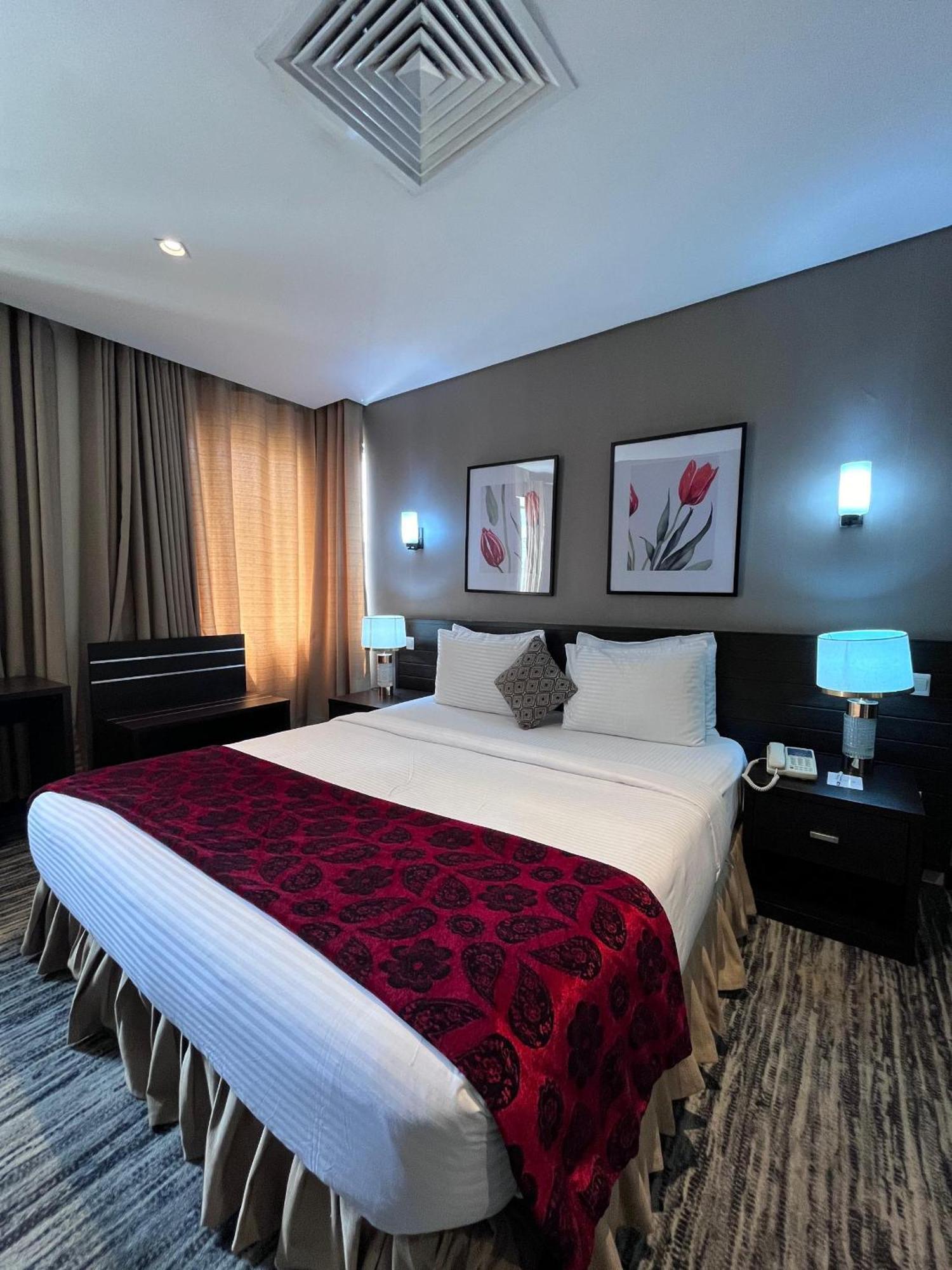 Superior Suite Golden Tulip Oniru