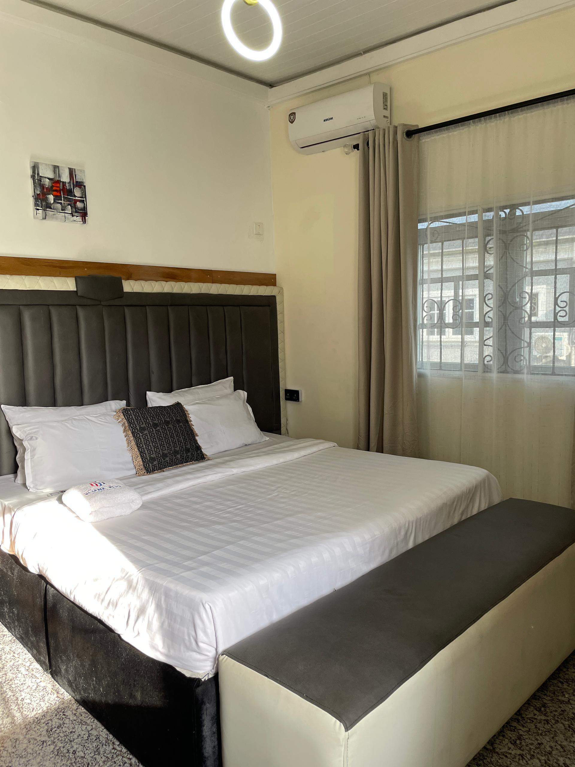 Luxury B Flat B Deluxe Room