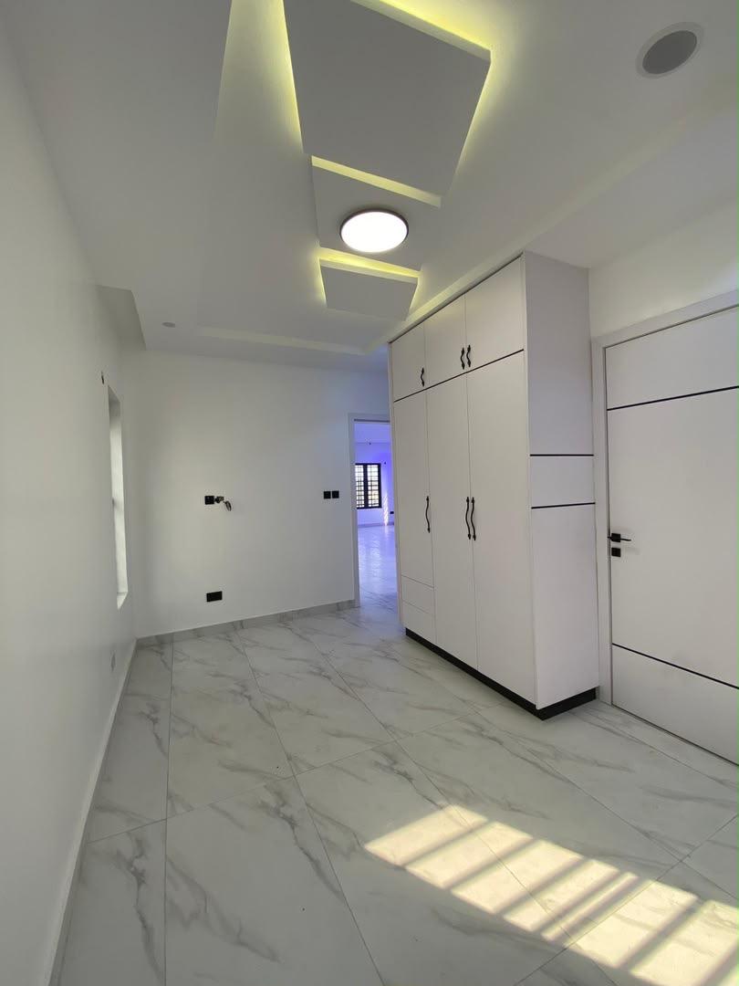 Beautifully Built 5 Bedroom Fully Detached Duplex Plus Bq photo 7