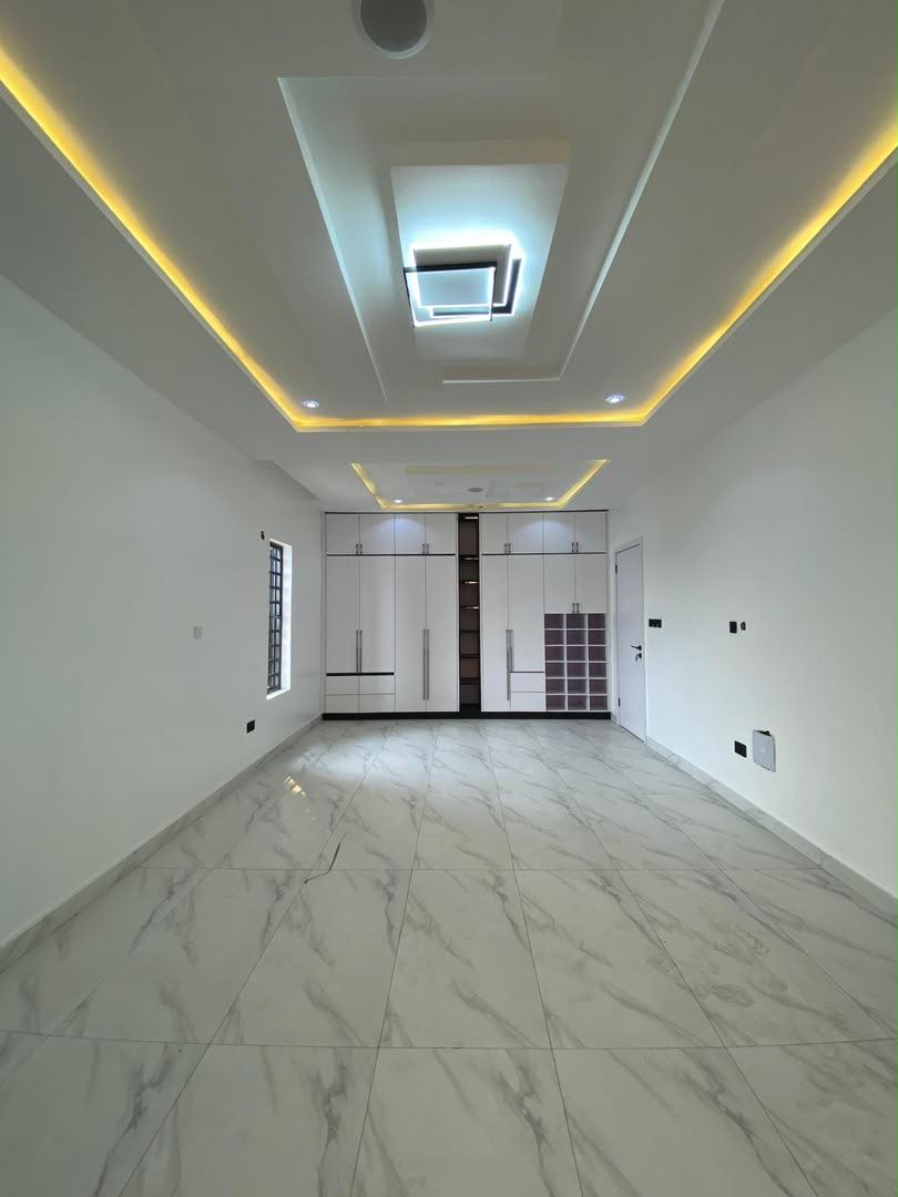Beautifully Built 5 Bedroom Fully Detached Duplex Plus Bq photo 11