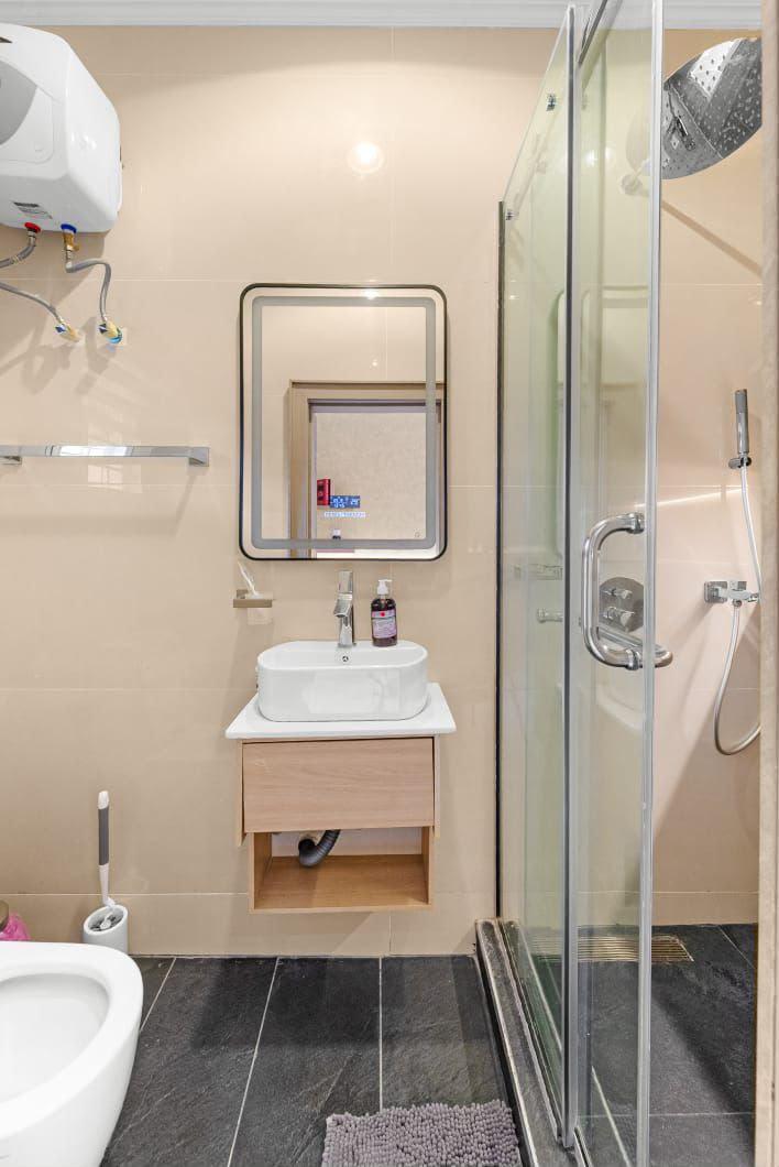 *Brand New Executive One Bedroom Apartment in Ikeja GRA*
photo 9