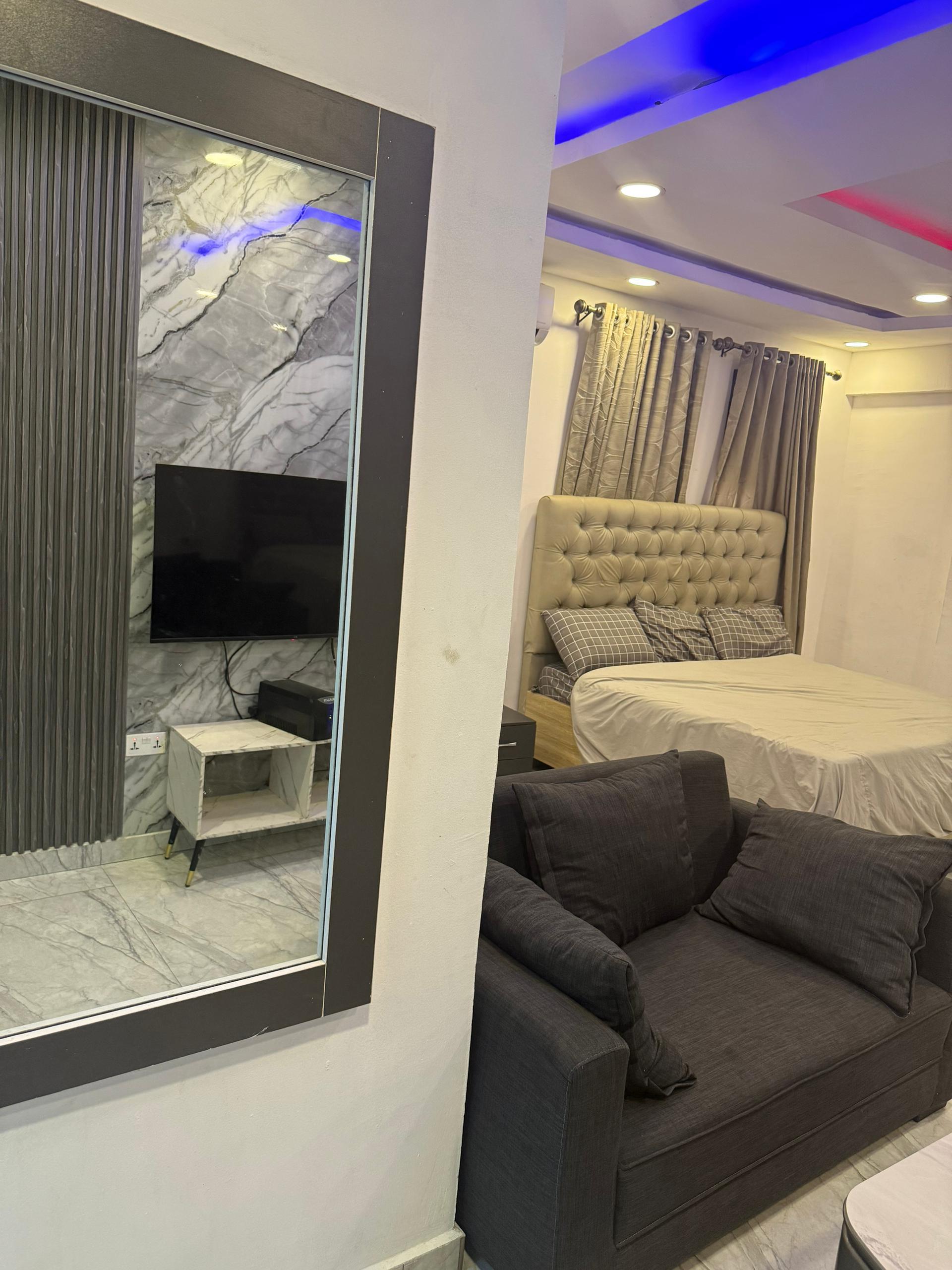 Studio apartment with pool in ikeja photo 10