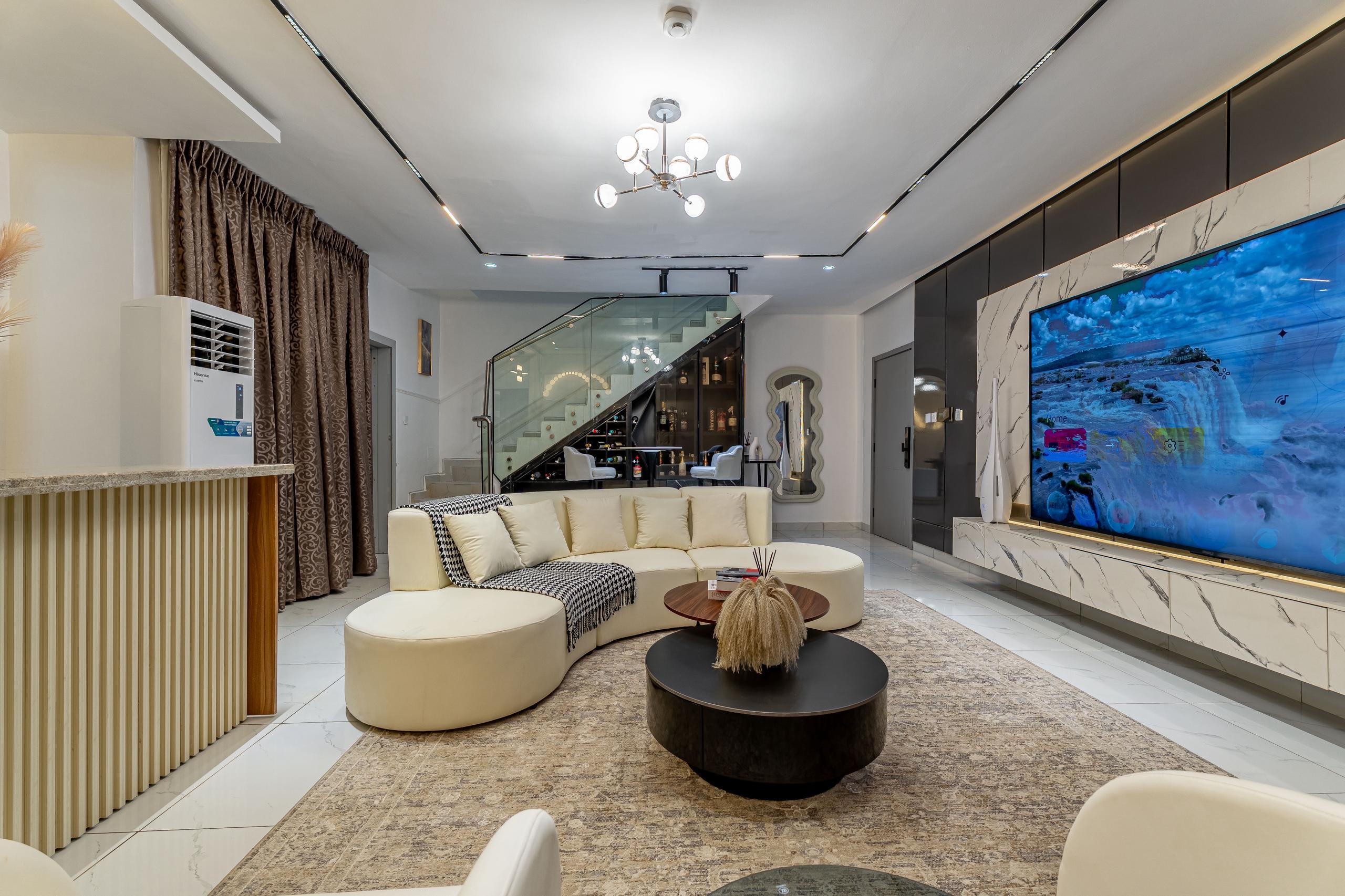 🏢 New Apartment Alert! 😍
Book this luxurious Smart 2-Bedroom Masionette at Freedom way, Lekki photo 11