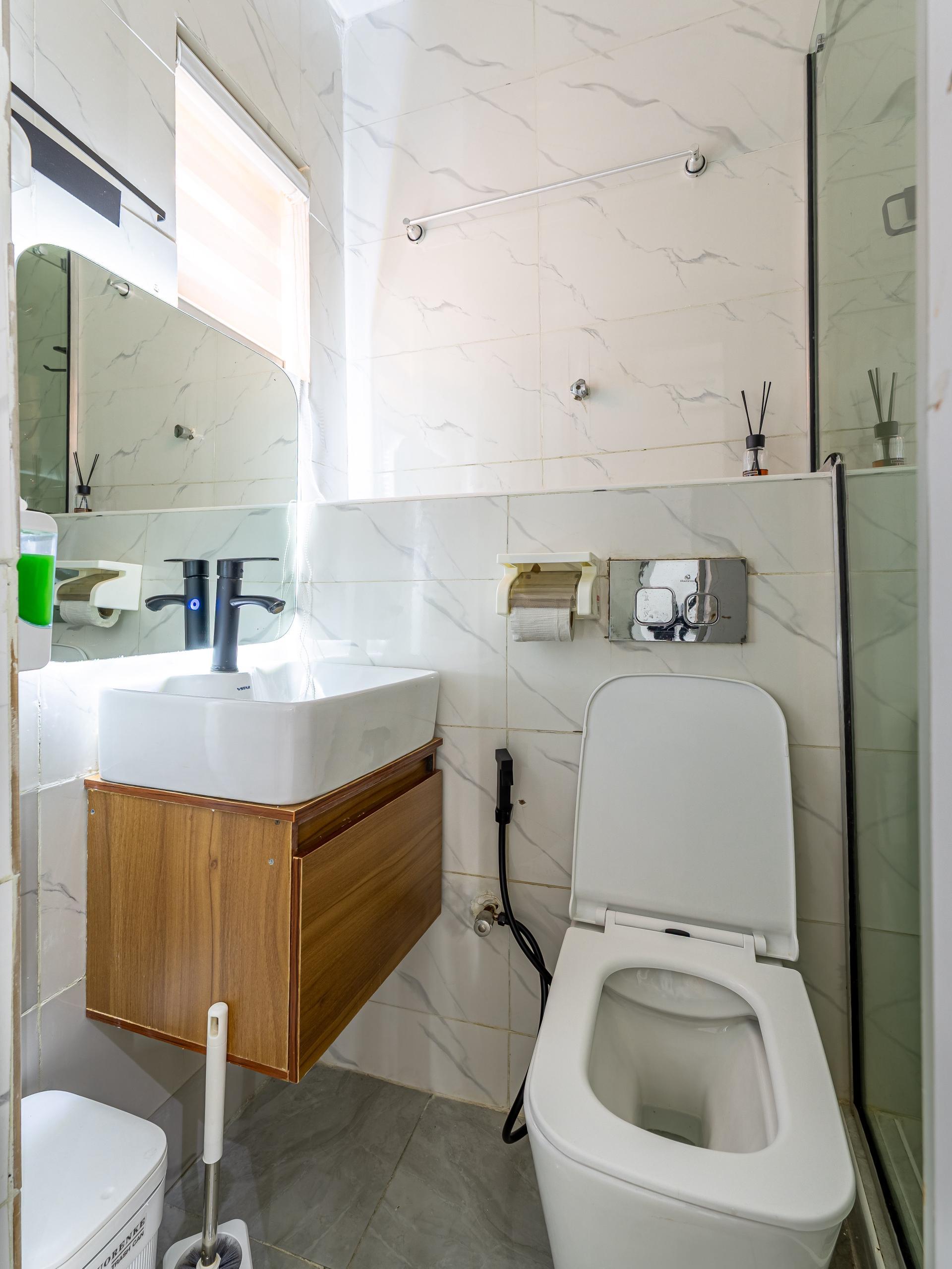 🏢 New Apartment Alert! 😍
Book this luxurious Smart 2-Bedroom Masionette at Freedom way, Lekki photo 8