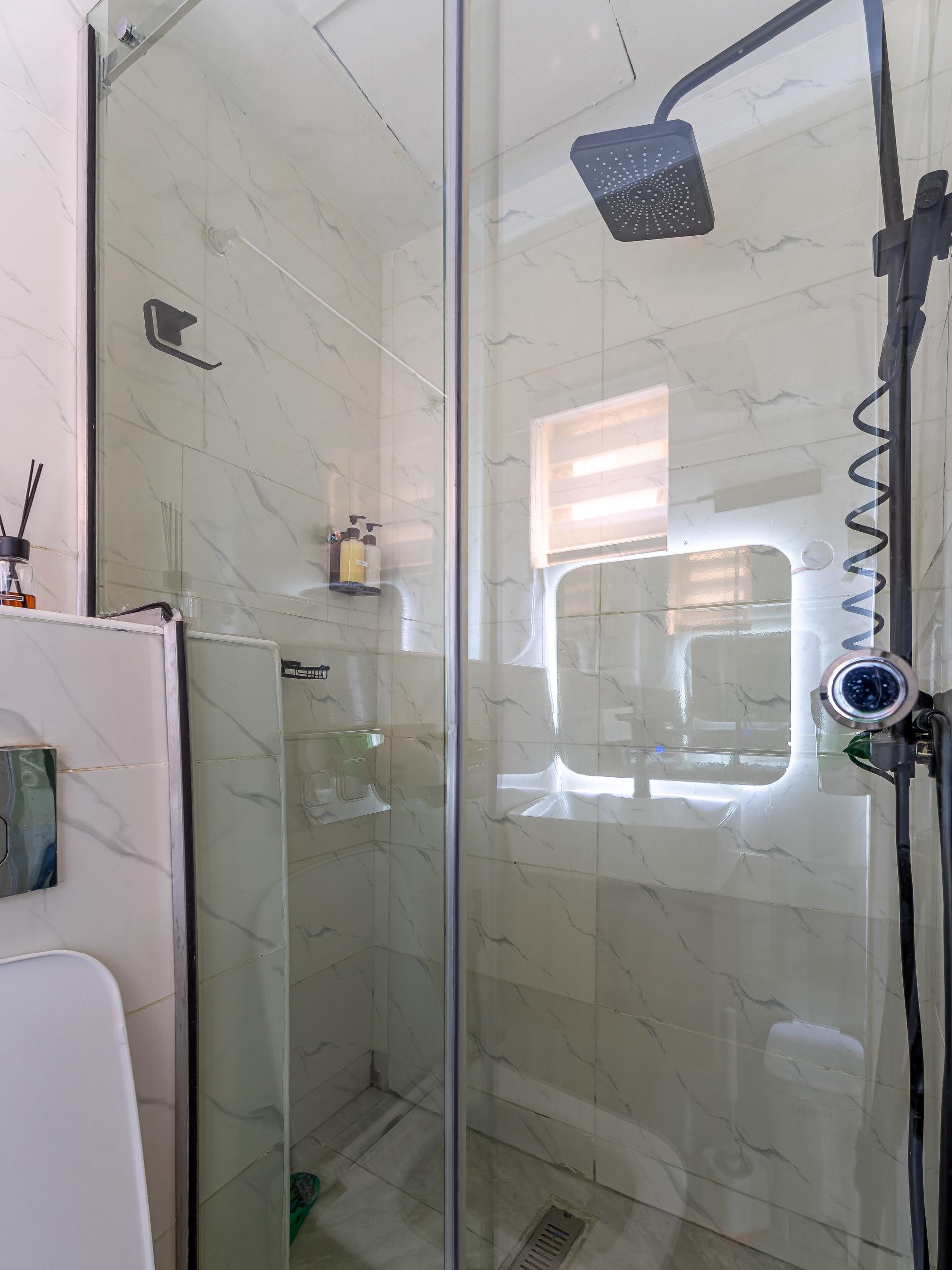 🏢 New Apartment Alert! 😍
Book this luxurious Smart 2-Bedroom Masionette at Freedom way, Lekki photo 9