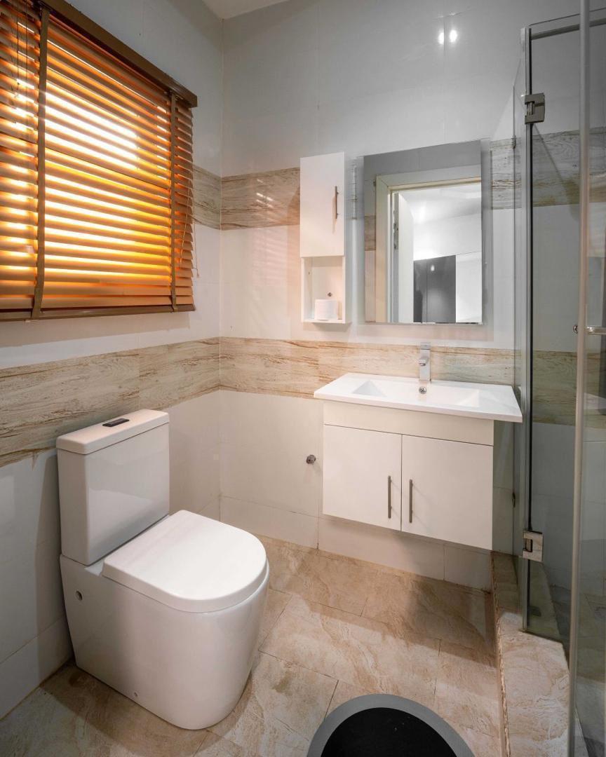 Five bedroom fully detached duplex available (preferable for long stays) photo 8