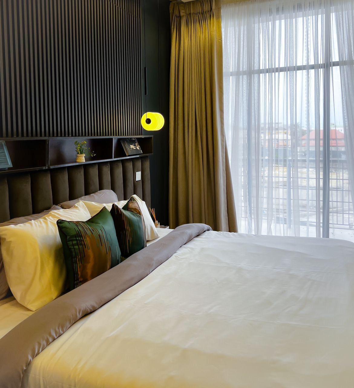 ULTRA MODERN 3 bed smart apartment photo 7