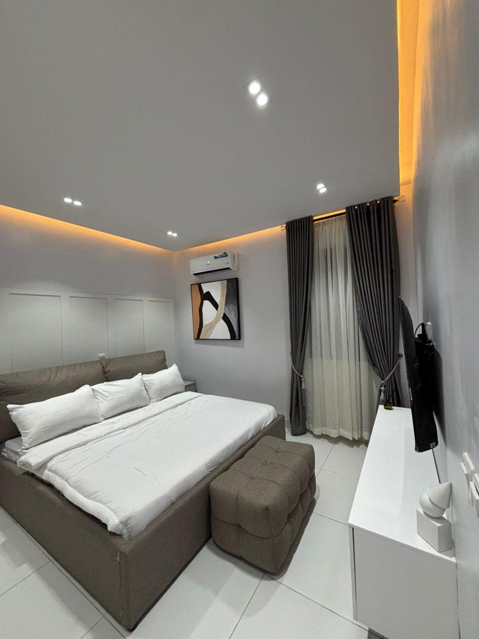 HEIGHT AVAILABLE FROM TODAYđ§¨
đ§¨SEAGATE ESTATE, KUNSELA, IKATE
*A brand new Luxury 1 bedroom apartment photo 3