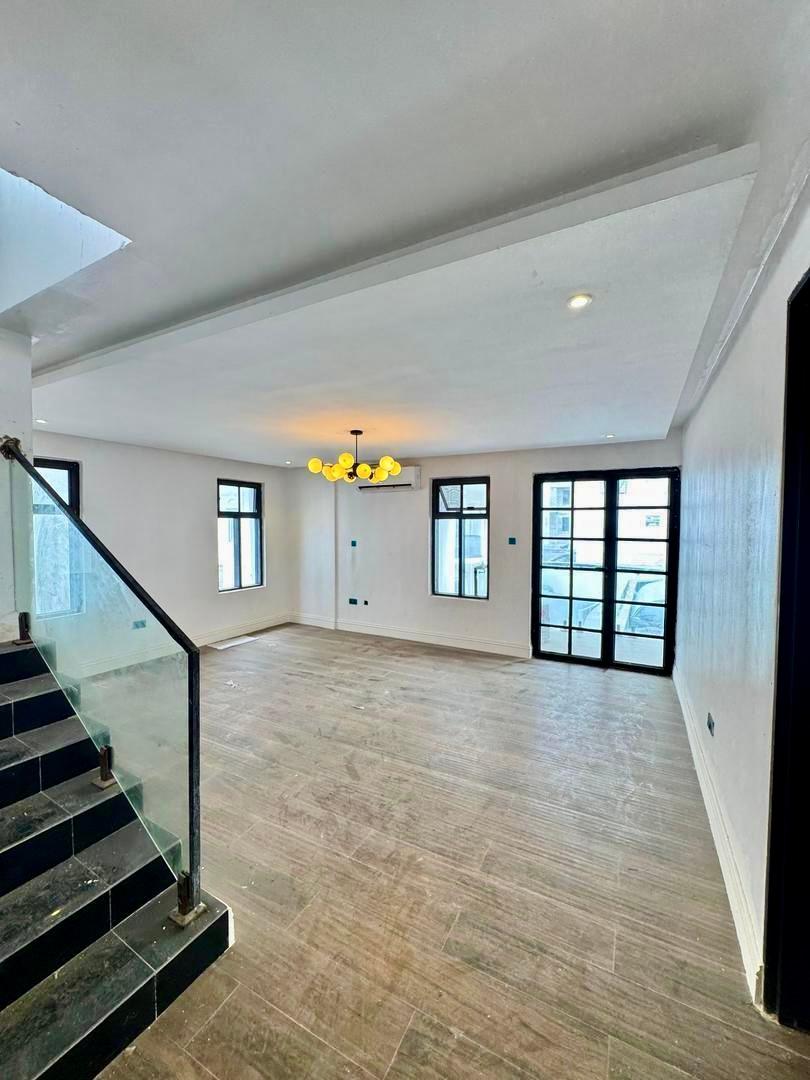 Exclusive 4-bedroom Detached Duplex photo 8