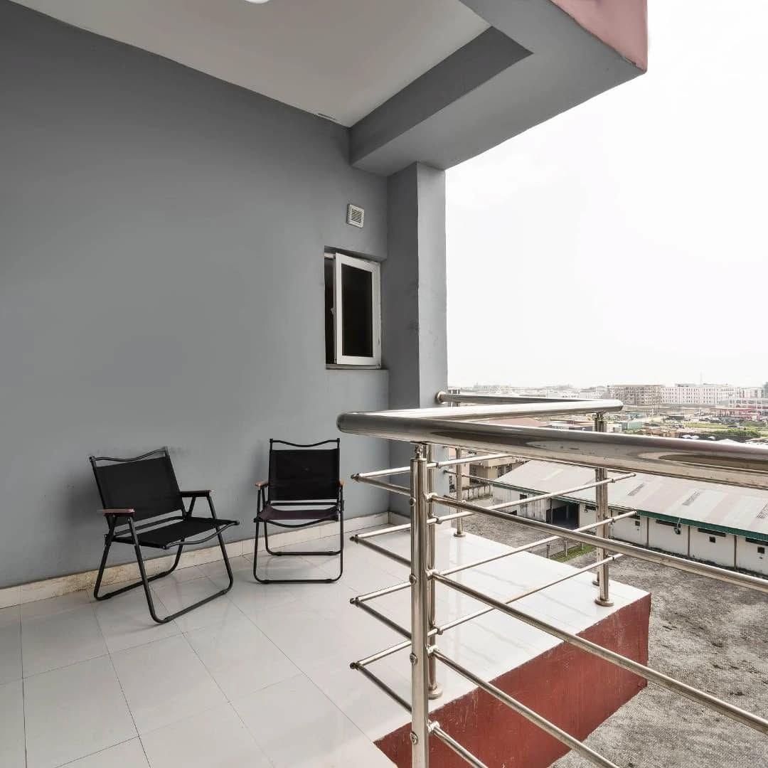 Ete 1:* Minimalist 2 Bedroom High rise apartment
Now available for short and long stays photo 5