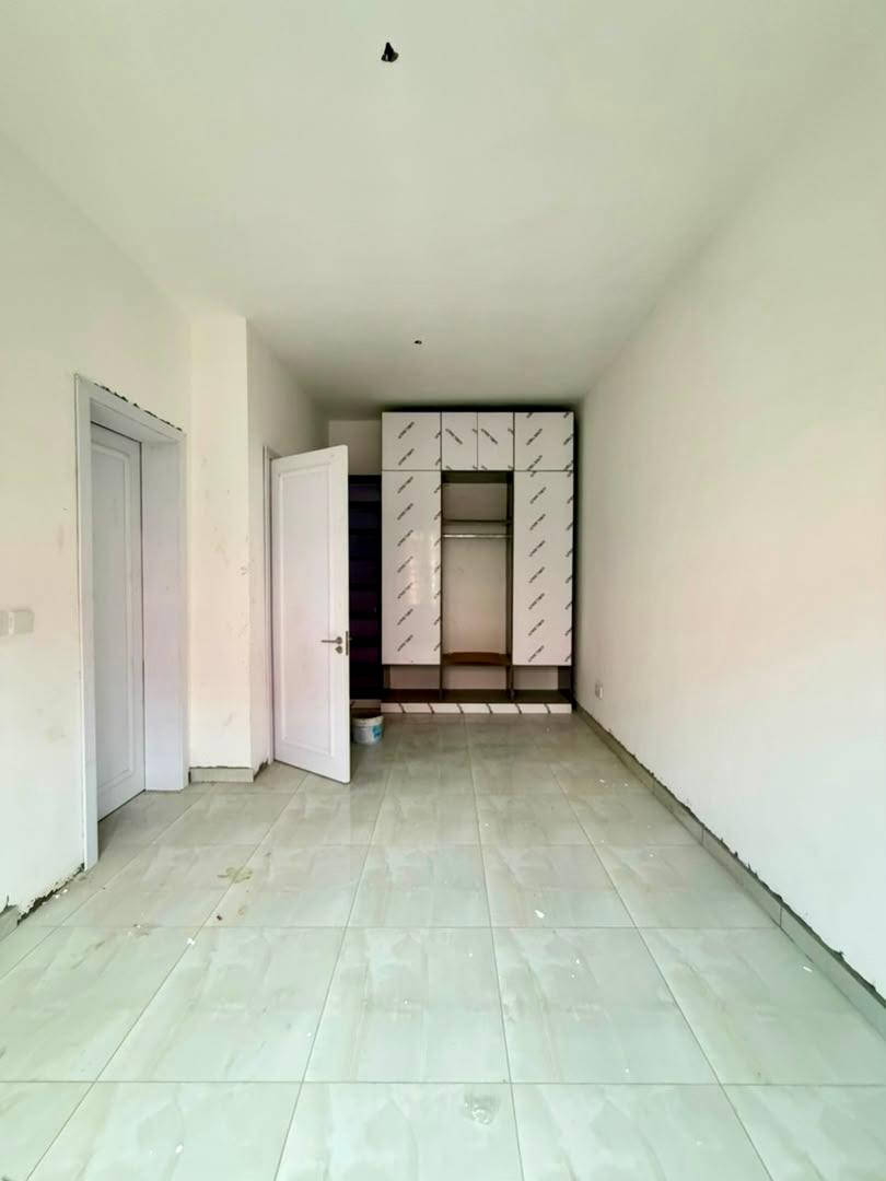 A Masterpiece in Modern Living, 4 Bedroom Terraced Duplex photo 5