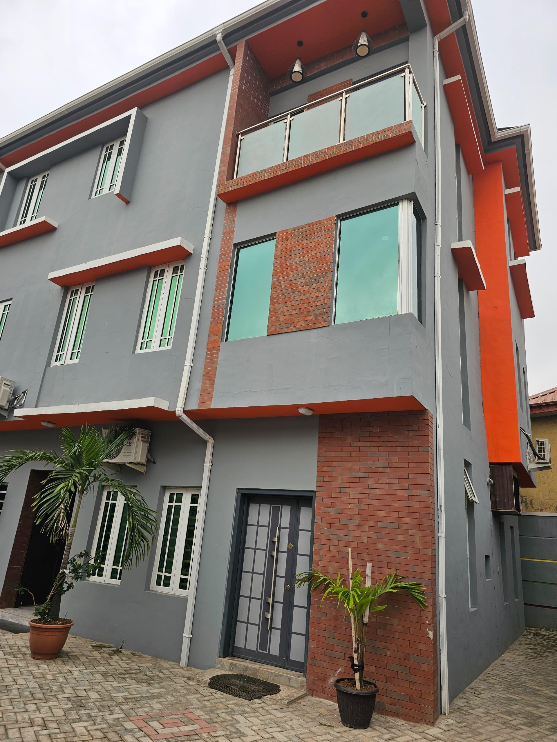 SPACIOUS THREE BED APARTMENT WITH POOL AT IKEJA* photo 17
