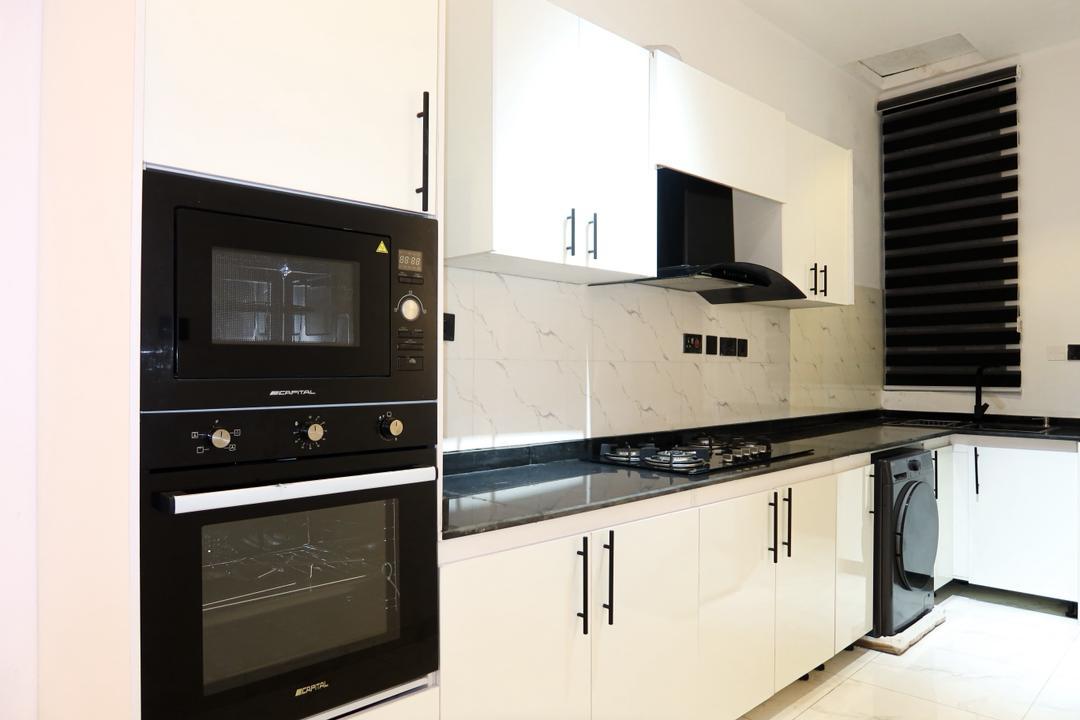 Welcome to our Newest 2-bedroom shortlet apartment, where modern comfort, stylish interiors, and premium amenities meet affordable pricing 😉
*EBONY photo 16