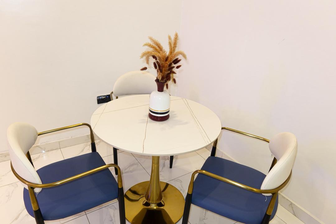 Welcome to our Newest 2-bedroom shortlet apartment, where modern comfort, stylish interiors, and premium amenities meet affordable pricing 😉
*EBONY photo 2