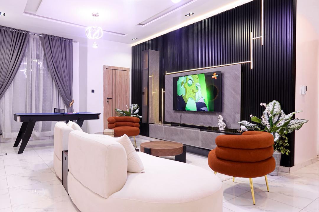 Welcome to our Newest 2-bedroom shortlet apartment, where modern comfort, stylish interiors, and premium amenities meet affordable pricing 😉
*EBONY photo 15