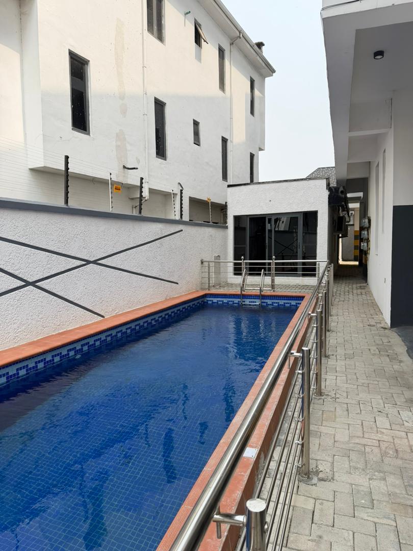 Welcome to our Newest 2-bedroom shortlet apartment, where modern comfort, stylish interiors, and premium amenities meet affordable pricing 😉
*EBONY photo 14