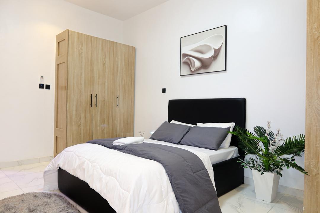 Welcome to our Newest 2-bedroom shortlet apartment, where modern comfort, stylish interiors, and premium amenities meet affordable pricing 😉
*EBONY photo 6