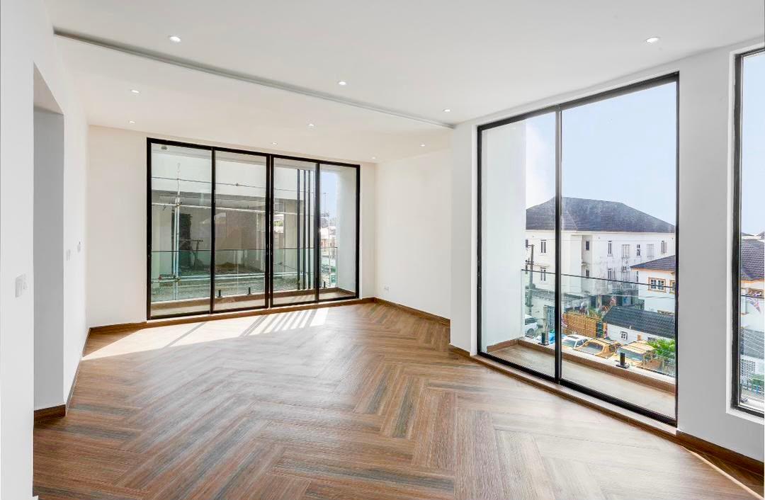 Tastefully Built 4 Bedroom Terrace and BQ photo 4