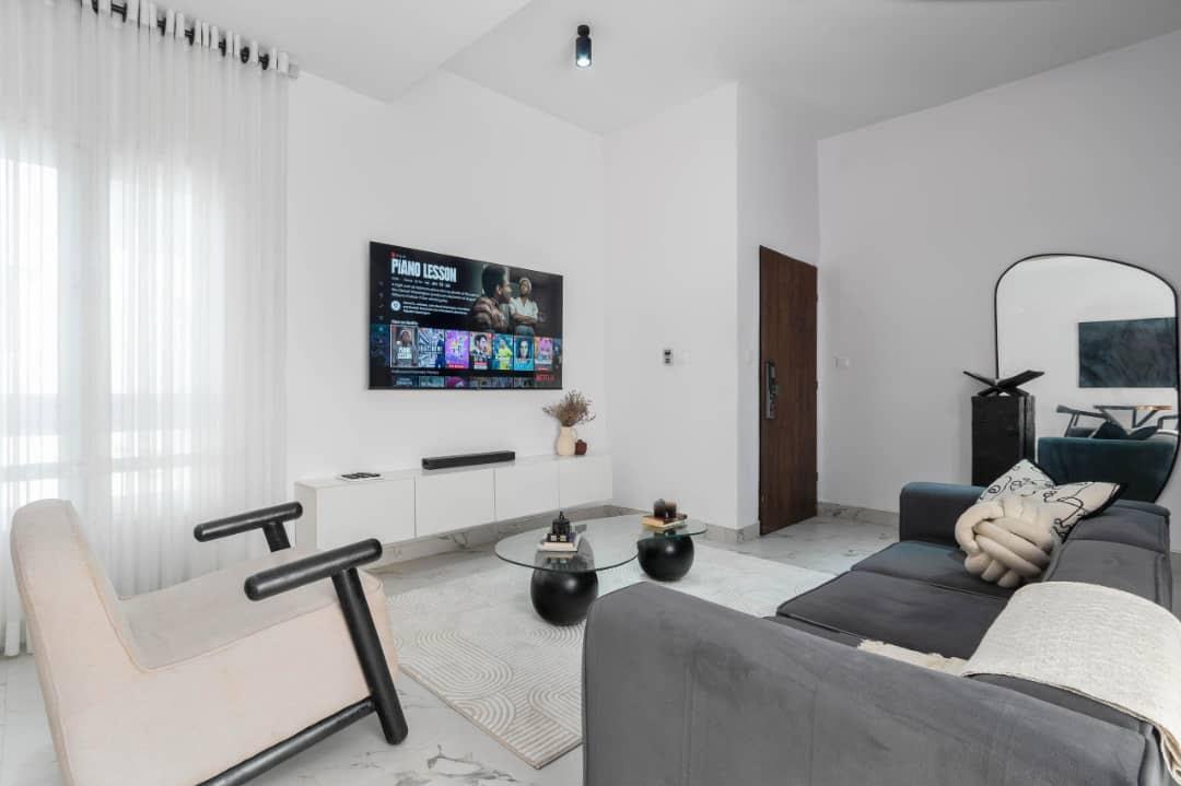 ETE 1:* Minimalist 2 Bedroom High rise apartment
Now available for short and long stays photo 7