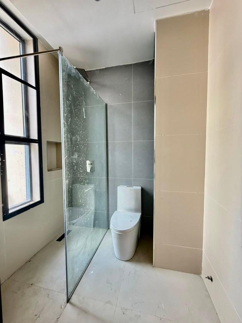 SPACIOUS & NEWLY BUILT 2 BEDROOM APARTMENT photo 14