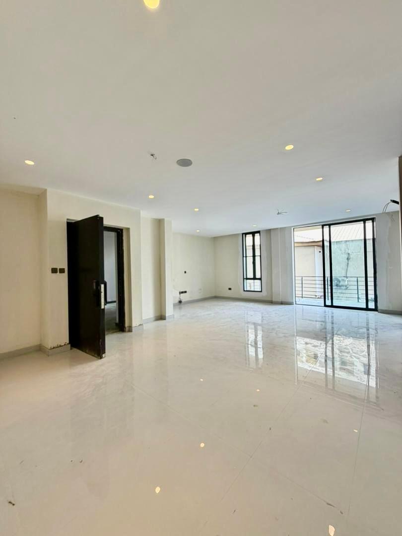 SPACIOUS & NEWLY BUILT 2 BEDROOM APARTMENT photo 3