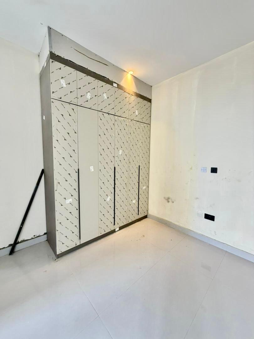 SPACIOUS & NEWLY BUILT 2 BEDROOM APARTMENT photo 7