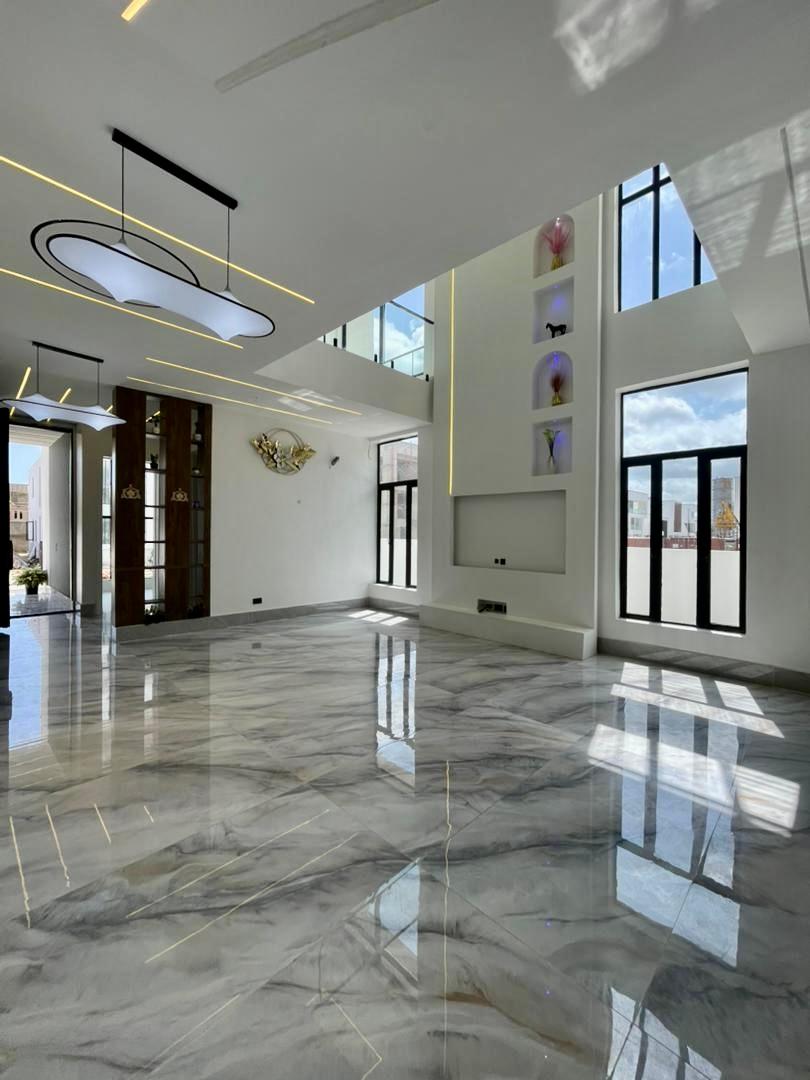 ELEGANT 5 BEDROOM SEMI-DETACHED DUPLEX WITH CINEMA, POOL & BQ photo 3