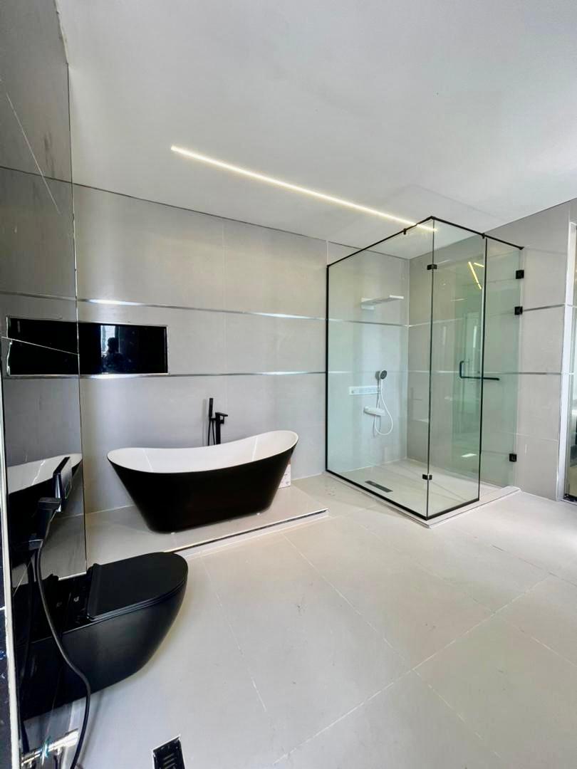 ELEGANT 5 BEDROOM SEMI-DETACHED DUPLEX WITH CINEMA, POOL & BQ photo 16