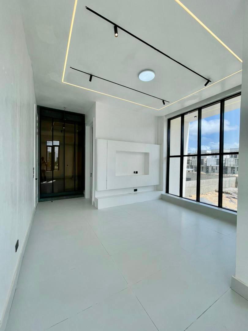 ELEGANT 5 BEDROOM SEMI-DETACHED DUPLEX WITH CINEMA, POOL & BQ photo 10
