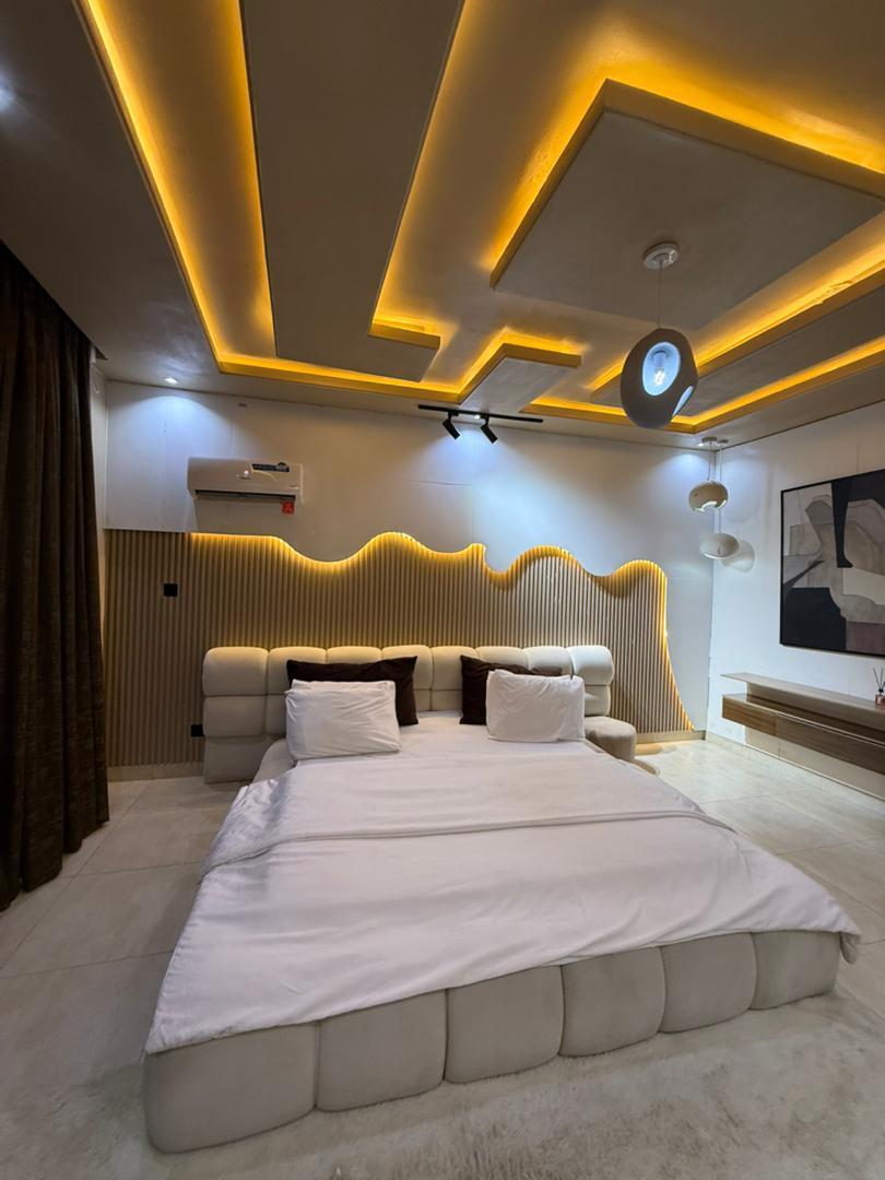 4 bedroom Waterfront Maisonette apartment photo 6