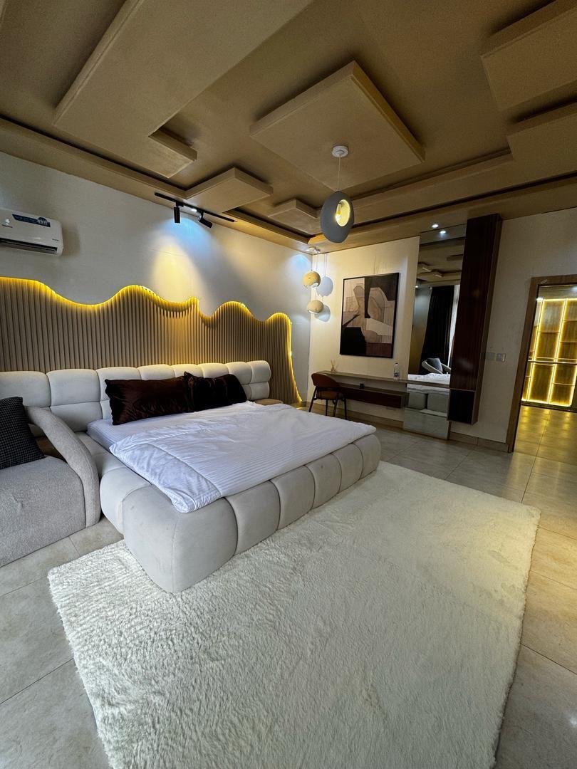 4 bedroom Waterfront Maisonette apartment photo 7