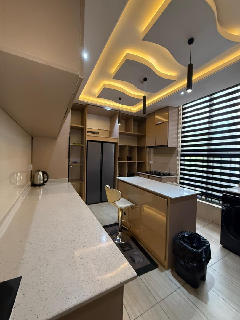4 bedroom Waterfront Maisonette apartment photo 4