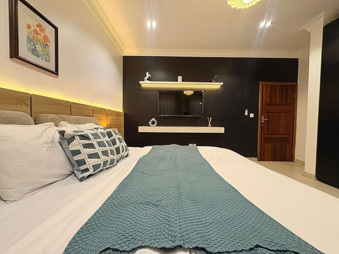 Our 4-Bedroom Haven at Lekki Phase 1 is freshly renovated and officially ready for bookings* available for parties!!! photo 11
