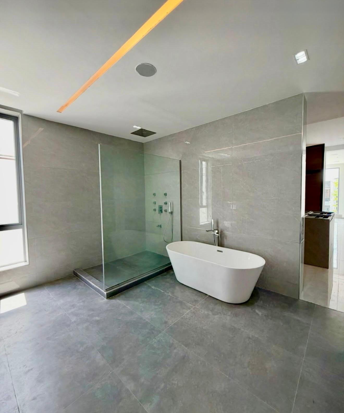ULTRA-LUXURY 5 BEDROOM DETACHED RESIDENCE WITH ELEVATOR, CINEMA & ROOFTOP TERRACE photo 17