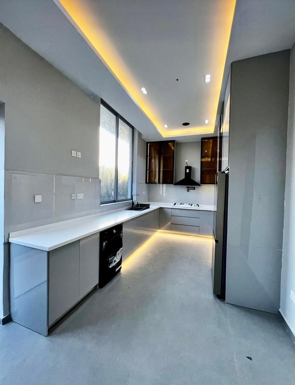ULTRA-LUXURY 5 BEDROOM DETACHED RESIDENCE WITH ELEVATOR, CINEMA & ROOFTOP TERRACE photo 6