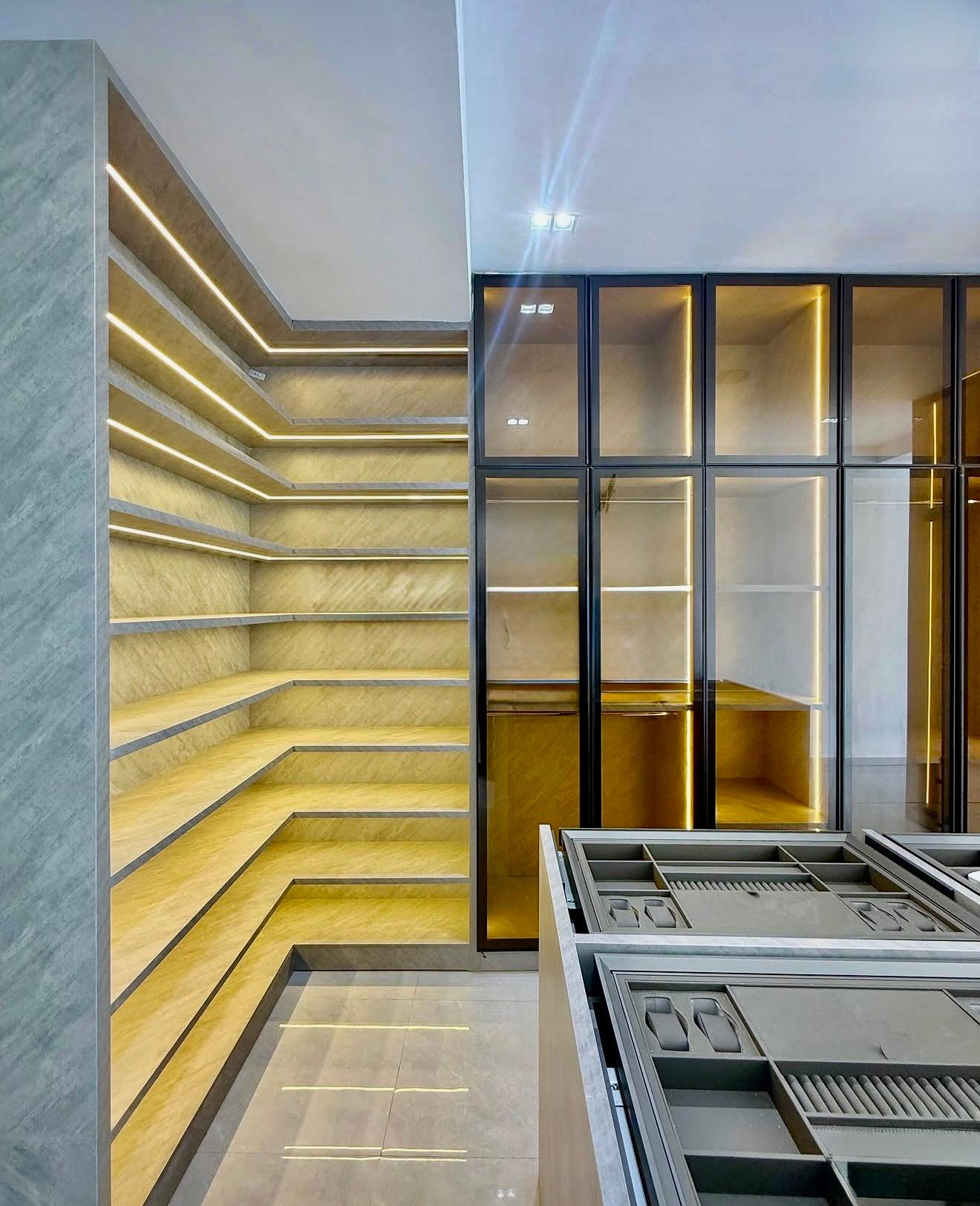 ULTRA-LUXURY 5 BEDROOM DETACHED RESIDENCE WITH ELEVATOR, CINEMA & ROOFTOP TERRACE photo 12