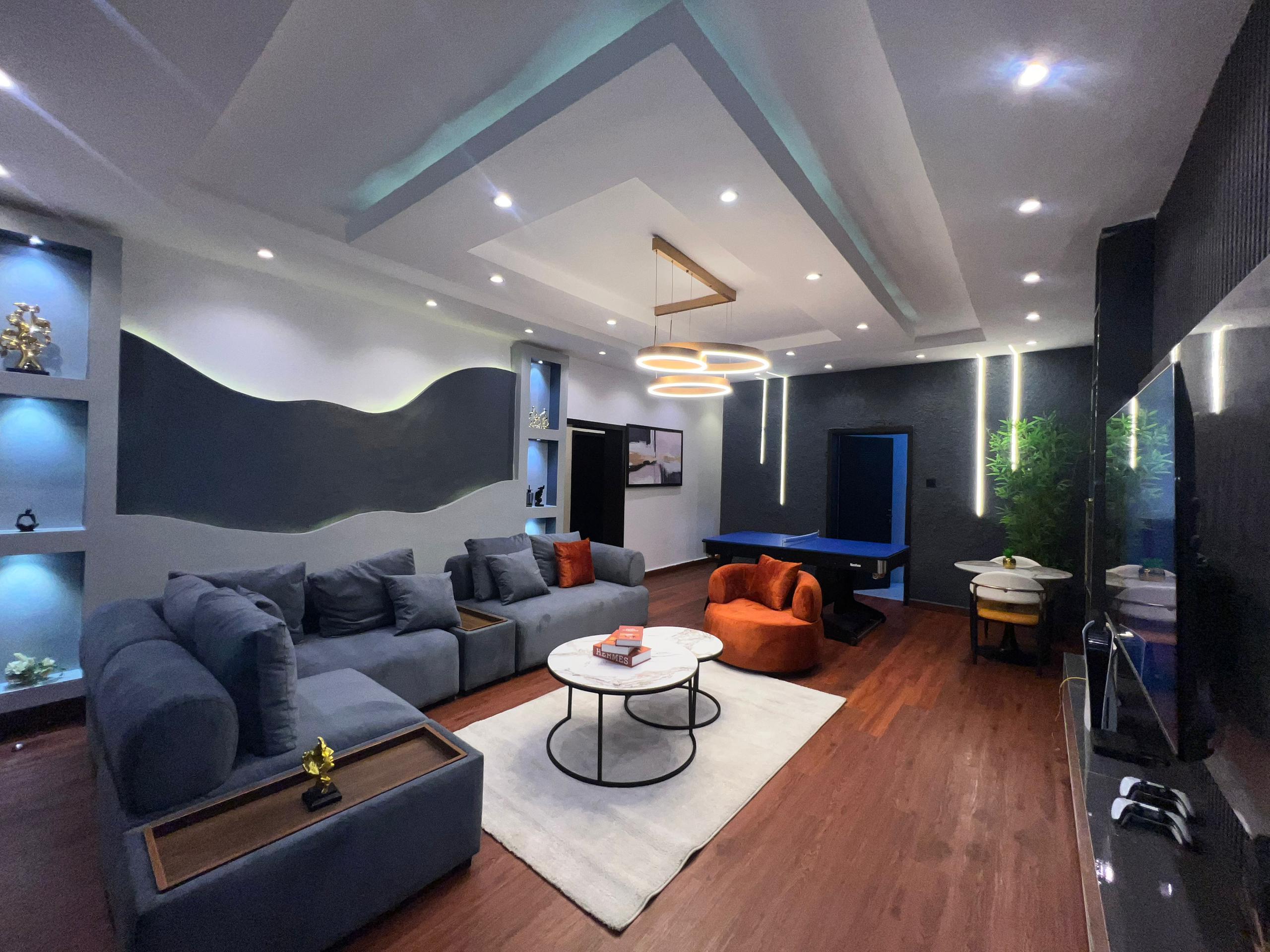 3 bedroom apartment with top notch amenities available for short/long stay.
photo 10