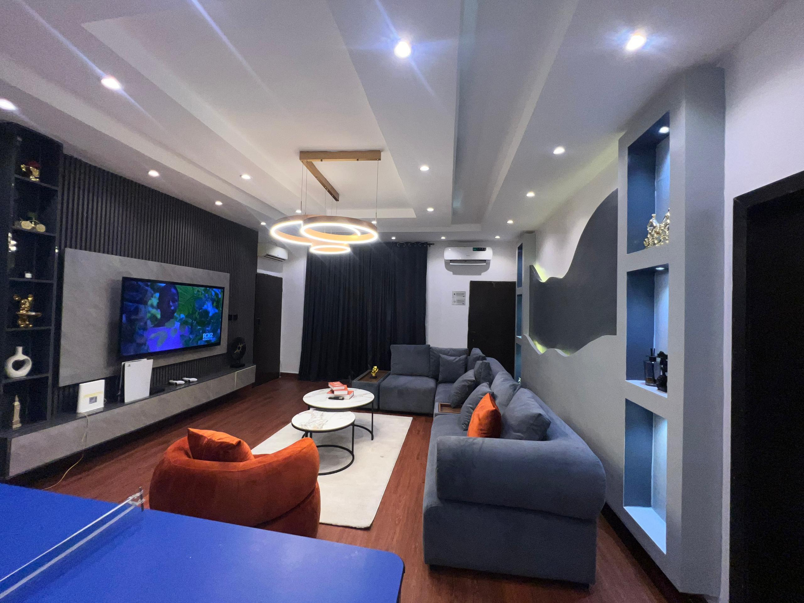 3 bedroom apartment with top notch amenities available for short/long stay.
photo 15