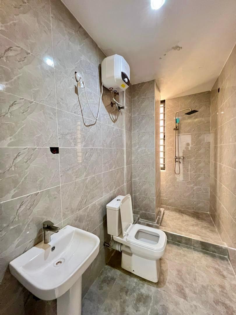 Architecturally Designed 2 & 3 Bedroom Apartment photo 12