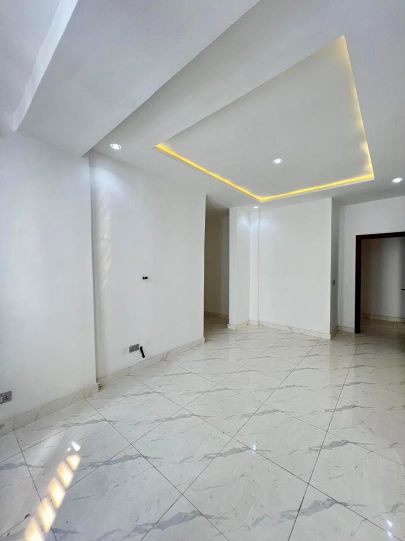 Architecturally Designed 2 & 3 Bedroom Apartment photo 8