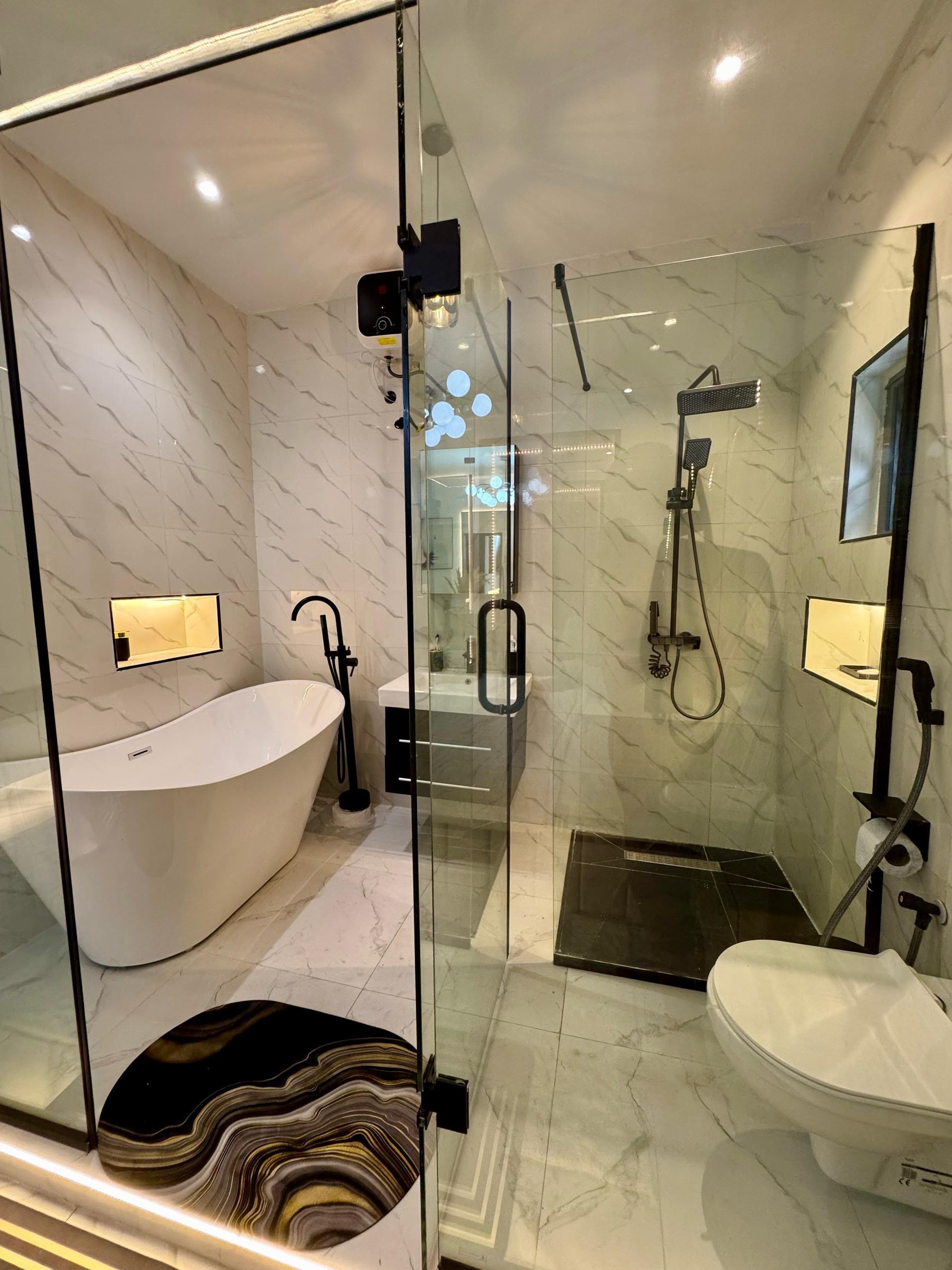 one bedroom apartment
Available from Today
📍Dej Apartments,freedom way lekki phase 1 with bathtub!!! photo 15