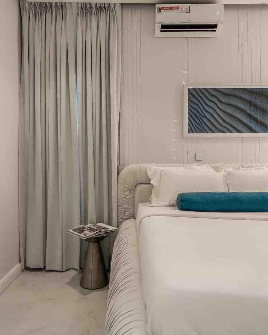 ALL WHITE 2 BED SMART HOME APARTMENT photo 6